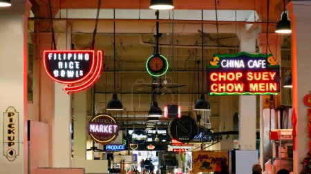 Téléchargez les photos : Los Angeles, Californie, États-Unis - 24 mai 2023 : Grand Central Market situé au centre-ville de Los Angeles - en image libre de droit
