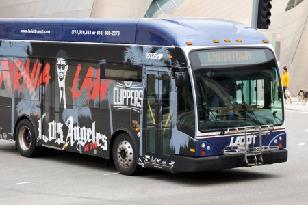Téléchargez les photos : Los Angeles, Californie, États-Unis - 24 mai 2023 : Autobus des transports en commun de Los Angeles - en image libre de droit