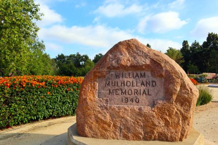 Téléchargez les photos : Los Angeles, Californie, États-Unis - 24 mai 2023 : William Mulholland Memorial situé à Riverside Dr et Los Feliz Blvd, Los Angeles - en image libre de droit