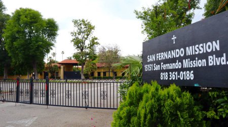 Téléchargez les photos : Los Angeles, Californie, USA - 25 mai 2023 : Mission San Fernando, historique El Camino Real, San Fernando Rey de Espana, Mission espagnole - en image libre de droit