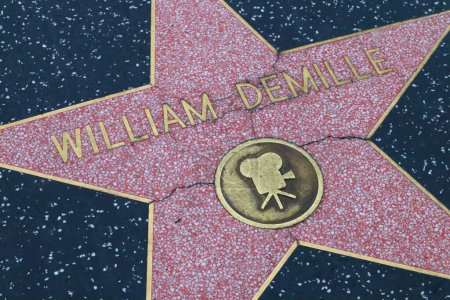 Téléchargez les photos : USA, CALIFORNIA, HOLLYWOOD - 20 mai 2019 : William DeMille sur le Hollywood Walk of Fame à Hollywood, Californie - en image libre de droit