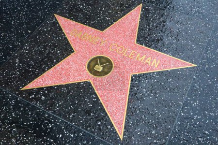 Foto de USA, CALIFORNIA, HOLLYWOOD - 20 de mayo de 2019: Dabney Coleman protagoniza el Paseo de la Fama de Hollywood en Hollywood, California - Imagen libre de derechos