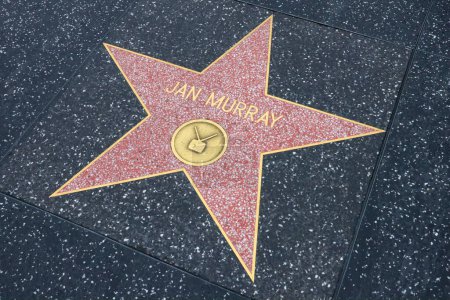 Téléchargez les photos : USA, CALIFORNIA, HOLLYWOOD - 18 avril 2019 : Jan Murray sur le Hollywood Walk of Fame à Hollywood, Californie - en image libre de droit