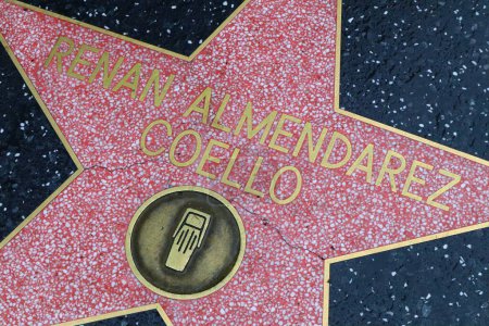 Téléchargez les photos : États-Unis, CALIFORNIE, BOIS DE OLLYE - 18 avril 2019 : Renan Almendarez Coello sur le Hollywood Walk of Fame à Hollywood, Californie - en image libre de droit