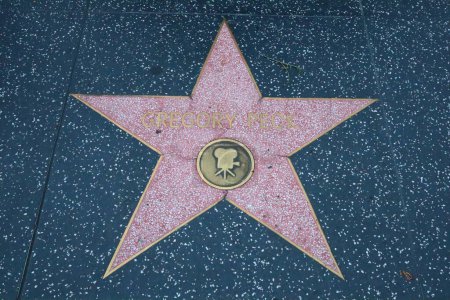 Foto de USA, CALIFORNIA, HOLLYWOOD - 20 de mayo de 2019: Gregory Peck protagoniza el Paseo de la Fama de Hollywood en Hollywood, California - Imagen libre de derechos