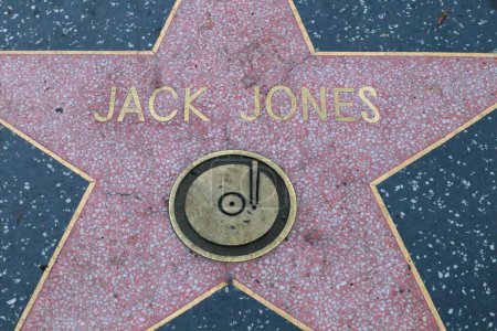 Téléchargez les photos : USA, CALIFORNIA, HOLLYWOOD - 20 mai 2019 : Jack Jones sur le Hollywood Walk of Fame à Hollywood, Californie - en image libre de droit