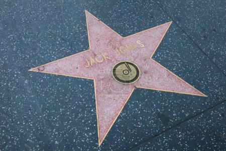 Téléchargez les photos : USA, CALIFORNIA, HOLLYWOOD - 20 mai 2019 : Jack Jones sur le Hollywood Walk of Fame à Hollywood, Californie - en image libre de droit