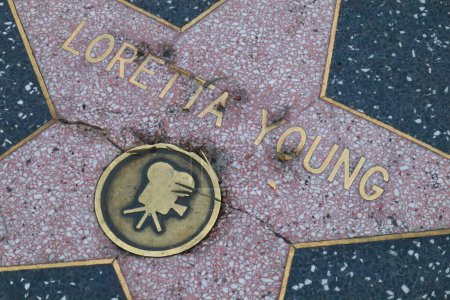 Téléchargez les photos : USA, CALIFORNIA, HOLLYWOOD - 20 mai 2019 : Loretta Young, star du Hollywood Walk of Fame à Hollywood, Californie - en image libre de droit