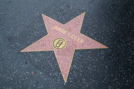 Téléchargez les photos : USA, CALIFORNIA, HOLLYWOOD - 20 mai 2019 : Jimmy Fidler sur le Hollywood Walk of Fame à Hollywood, Californie - en image libre de droit
