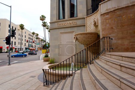 Téléchargez les photos : Beverly Hills, Californie, États-Unis - 1 juin 2023 : Rodeo Drive Steps and Fountain - en image libre de droit