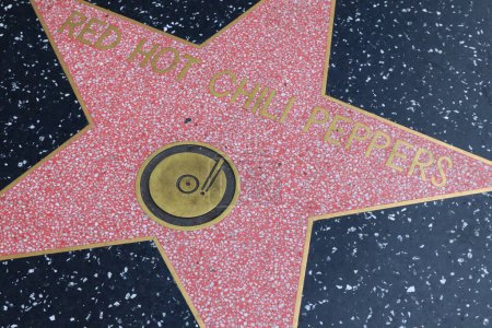 Téléchargez les photos : Etats-Unis, CALIFORNIE, BOIS DE OLLYE - Mai 29, 2023 : Red Hot Chili Peppers star on the Hollywood Walk of Fame in Hollywood, California - en image libre de droit