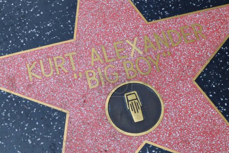 Foto de USA, CALIFORNIA, HOLLYWOOD - 29 de mayo de 2023: Kurt Alexander Big Boy protagoniza el Paseo de la Fama de Hollywood en Hollywood, California - Imagen libre de derechos