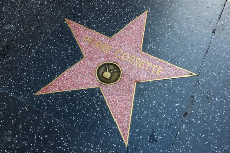 Téléchargez les photos : USA, CALIFORNIA, HOLLYWOOD - 29 mai 2023 : Pierre Cossette sur le Hollywood Walk of Fame à Hollywood, Californie - en image libre de droit