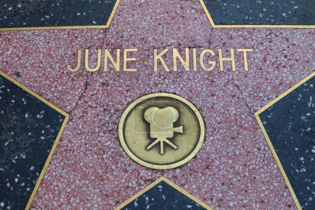 Foto de Hollywood (Los Ángeles), California Mayo 29, 2023: Star of June Knight en Hollywood Walk of Fame, Hollywood Boulevard - Imagen libre de derechos
