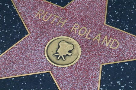 Foto de Hollywood (Los Ángeles), California Mayo 29, 2023: Estrella de Ruth Roland en Hollywood Walk of Fame, Hollywood Boulevard - Imagen libre de derechos
