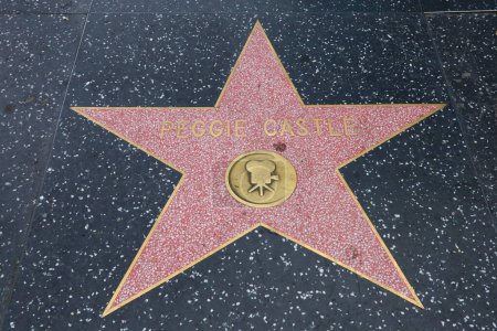 Foto de Hollywood (Los Ángeles), California Mayo 29, 2023: Star of Peggie Castle on Hollywood Walk of Fame, Hollywood Boulevard - Imagen libre de derechos
