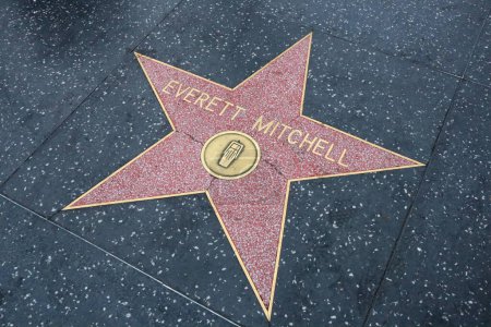 Foto de Hollywood (Los Ángeles), California Mayo 29, 2023: Estrella de Everett Mitchell en Hollywood Walk of Fame, Hollywood Boulevard - Imagen libre de derechos