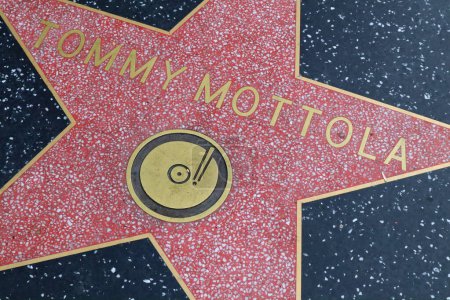 Foto de Hollywood (Los Ángeles), California Mayo 29, 2023: Estrella de Tommy Mottola en Hollywood Walk of Fame, Hollywood Boulevard - Imagen libre de derechos