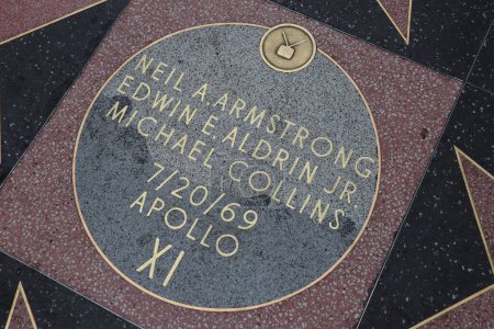 Foto de Hollywood (Los Ángeles), California 29 de mayo de 2023: Star of Neil a Armstrong, Edwin e Aldrin jr, Michael Collins on Hollywood Walk of Fame, Hollywood Boulevard - Imagen libre de derechos