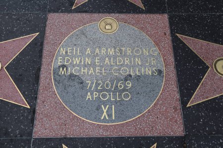 Foto de Hollywood (Los Ángeles), California 29 de mayo de 2023: Star of Neil a Armstrong, Edwin e Aldrin jr, Michael Collins on Hollywood Walk of Fame, Hollywood Boulevard - Imagen libre de derechos