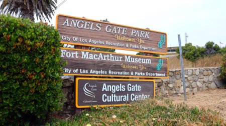 Téléchargez les photos : San Pedro (Los Angeles) Californie 2 juin 2023 : signes de Angels Gate Park et Fort MacArthur Museum au 3601 S. Gaffey St., San Pedro - en image libre de droit