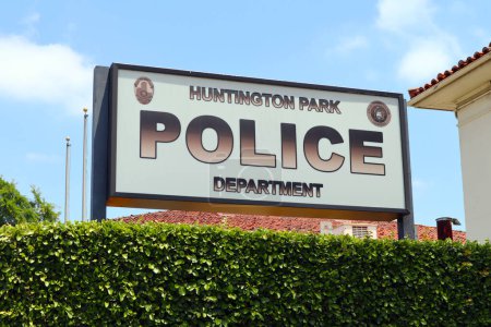 Téléchargez les photos : Huntington Park (comté de Los Angeles), Californie 3 juin 2023 : Huntington Park Police Department at 6542 Miles Ave, Huntington Park, Californie - en image libre de droit