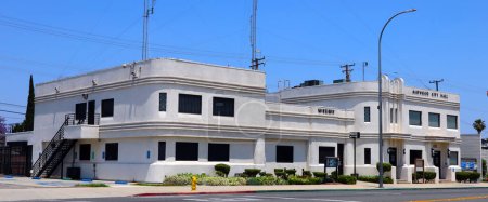 Téléchargez les photos : MAYWOOD (Comté de Los Angeles), Californie 3 juin 2023 : MAYWOOD City Hall and Police Department - en image libre de droit