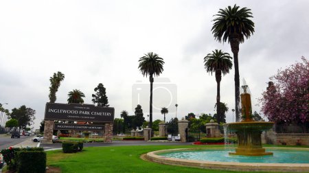 Téléchargez les photos : Inglewood (Los Angeles), Californie 10 juin 2023 : cimetière et morgue d'Inglewood Park - en image libre de droit