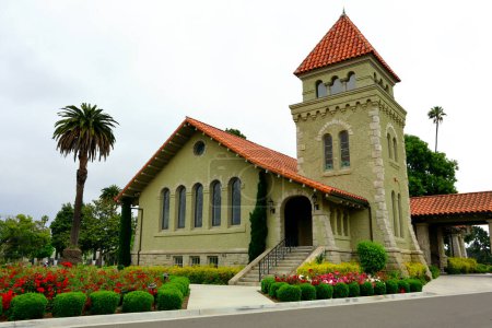 Téléchargez les photos : Inglewood (Los Angeles), Californie 10 juin 2023 : cimetière et morgue d'Inglewood Park, chapelle Grace - en image libre de droit