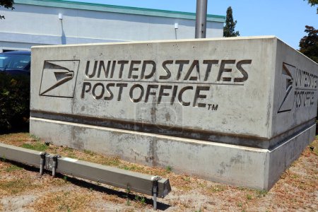 Téléchargez les photos : BELL GARDENS (Comté de Los Angeles), Californie 27 juin 2023 : USPS United States Post Office - en image libre de droit