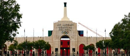 Téléchargez les photos : Los Angeles, Californie 7 Juin 2023 : Los Angeles Memorial Coliseum situé dans le parc des expositions - en image libre de droit