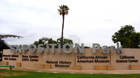 Téléchargez les photos : Los Angeles, Californie 7 Juin 2023 : Exposition Park Entrance, Los Angeles - en image libre de droit