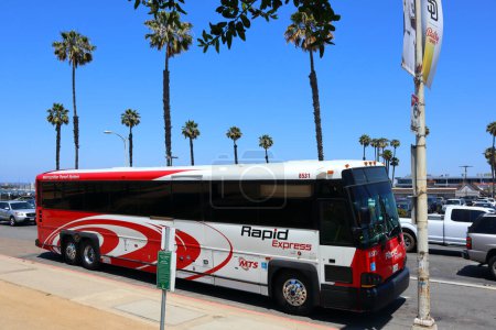 Téléchargez les photos : SAN DIEGO, Californie - 30 juin 2023 : San Diego MTS Metropolitan Transit System Bus - en image libre de droit