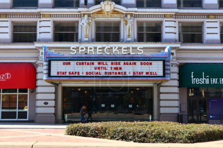 Téléchargez les photos : SAN DIEGO, Californie 30 juin 2023 : The Historic SPRECKELS Theatre Building at 121 Broadway, San Diego - en image libre de droit