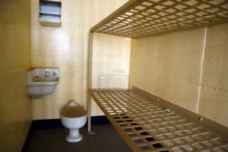 Foto de Prisión penitenciaria con celdas - Imagen libre de derechos