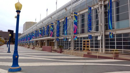 Foto de Long Beach, California 5 de junio de 2023: Long Beach Convention Center at 300 E Ocean Blvd, Long Beach - Imagen libre de derechos