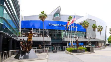 Foto de Los Ángeles, California 8 de junio de 2023: crypto.com Arena (conocido como Staples Center), interior Deportes y centro de entretenimiento en el centro de Los Ángeles - Imagen libre de derechos