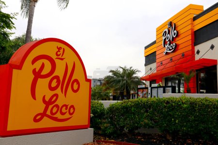 Téléchargez les photos : Los Angeles, Californie 16 Juin, 2023 : EL POLLO LOCO Chaîne de restaurants spécialisée dans le poulet grillé de style mexicain - en image libre de droit