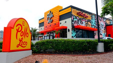 Téléchargez les photos : Los Angeles, Californie 16 Juin, 2023 : EL POLLO LOCO Chaîne de restaurants spécialisée dans le poulet grillé de style mexicain - en image libre de droit