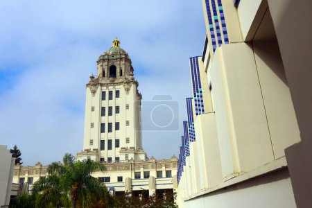Téléchargez les photos : Beverly Hills, Californie 3 juillet 2023 : BEVERLY HILLS Hôtel de ville au 455 N Rexford Dr, Beverly Hills - en image libre de droit