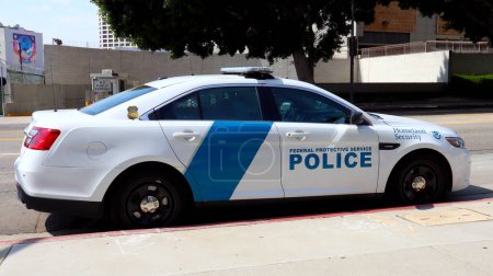 Téléchargez les photos : Los Angeles, Californie 22 septembre 2023 : Service Fédéral de Protection Police Car DHS, U.S. Department of Homeland Security - en image libre de droit