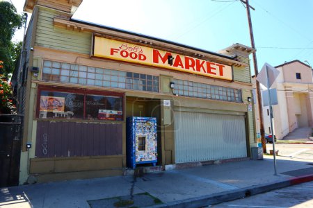 Foto de Los Ángeles, California 2 de octubre de 2023: Bob 's Market, famoso lugar para el Toretto' s Market and Café en la película de 2001 The Fast and The Furious, ubicada en 1234 Bellevue Ave, Los Ángeles - Imagen libre de derechos