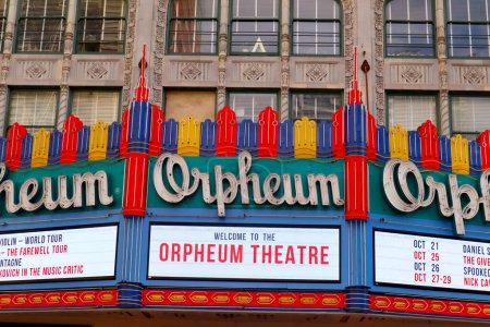 Téléchargez les photos : Los Angeles, Californie 9 octobre 2023 : The Orpheum Theatre, théâtre historique au 842 S. Broadway dans le quartier historique de Broadway Theater dans le centre-ville de Los Angeles - en image libre de droit