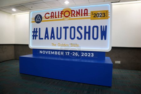 Foto de Los Angeles, California 17 de noviembre de 2023: 2023 LA Auto Show en el Centro de Convenciones de Los Ángeles del 17 al 26 de noviembre de 2023. El LA Auto Show es uno de los principales espectáculos de automóviles en América del Norte - Imagen libre de derechos