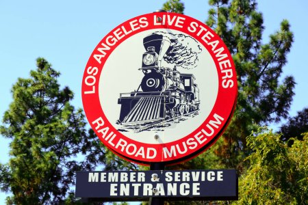 Foto de Los Angeles, California  October 3, 2023: Los Angeles Live Steamers Railroad Museum, railroad history and scale model railroad technology, located in Griffith Park, Los Angeles - Imagen libre de derechos