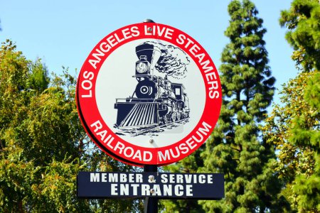 Foto de Los Angeles, California  October 3, 2023: Los Angeles Live Steamers Railroad Museum, railroad history and scale model railroad technology, located in Griffith Park, Los Angeles - Imagen libre de derechos