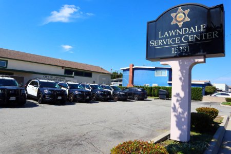 Foto de Lawndale, California 8 de octubre de 2023: City of LAWNDALE Sheriff 's Department Service Center at 15331 Prairie Ave, Lawndale - Imagen libre de derechos