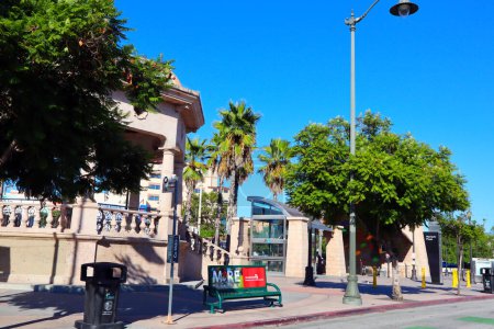 Foto de Los Ángeles, California 6 de octubre de 2023: Mariachi Plaza with The Kiosk, ubicado en el distrito de Boyle Heights, Los Ángeles - Imagen libre de derechos