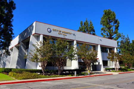 Foto de Industry (Los Ángeles), California 14 de octubre de 2023: Ayuntamiento de la Industria ubicado en 15625 Mayor Dave Way - Imagen libre de derechos