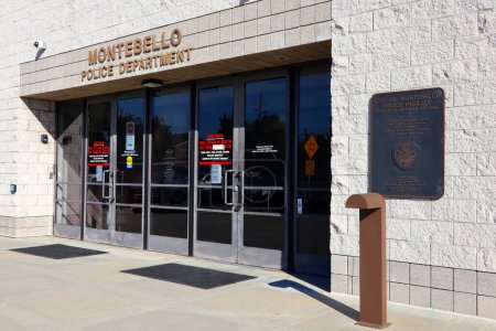 Téléchargez les photos : Montebello, Californie 30 octobre 2023 : Montebello Police Department situé au 1600 W Beverly Blvd, Montebello, Los Angeles Comté - en image libre de droit